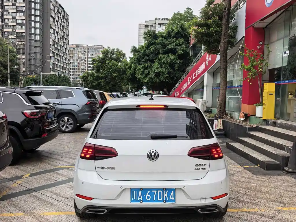 Volkswagen Golf — миниатюра 2