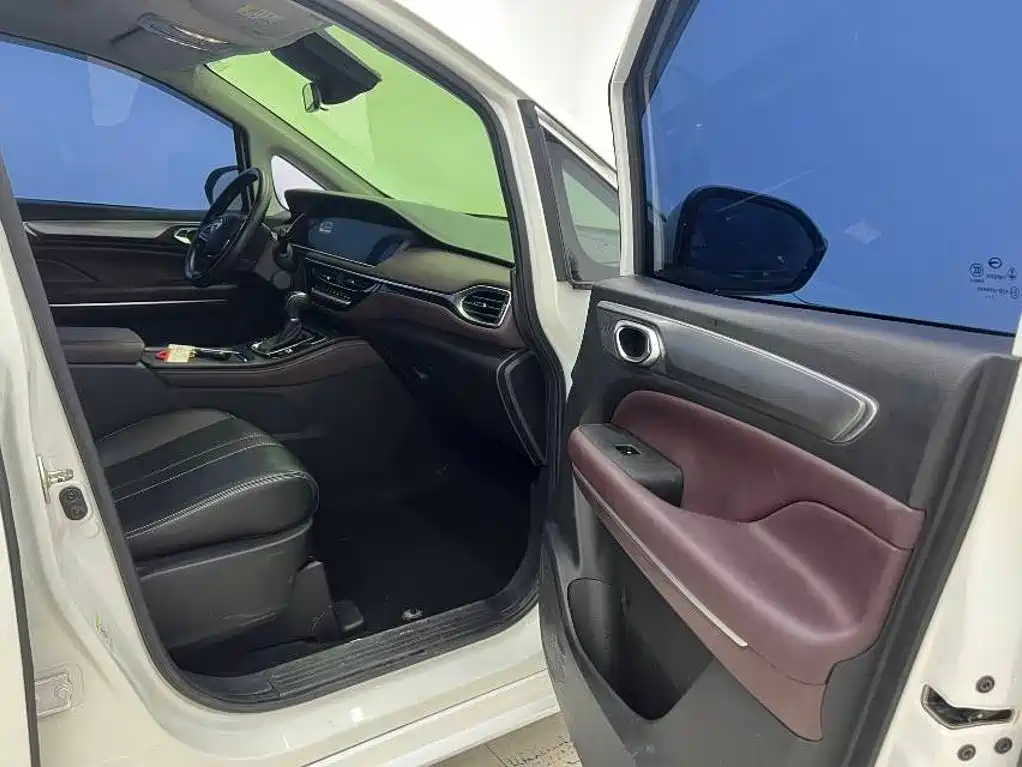 GAC Motor Trumpchi M6 — миниатюра 10
