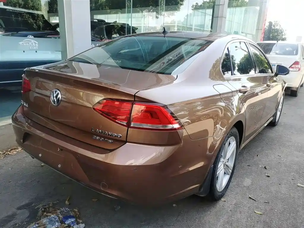 Volkswagen Lamando 2015 280TSI DSG Comfort