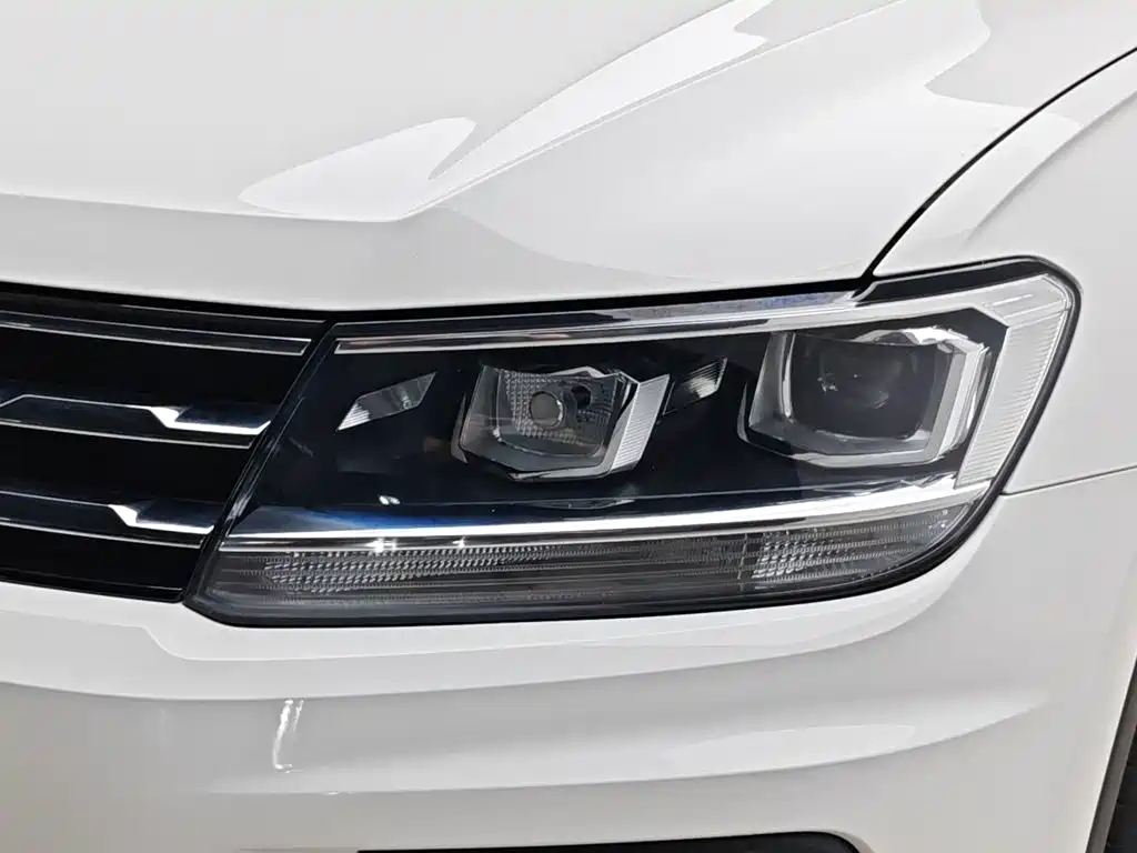 Volkswagen Tiguan L L 2019 330TSI AT Luxury V