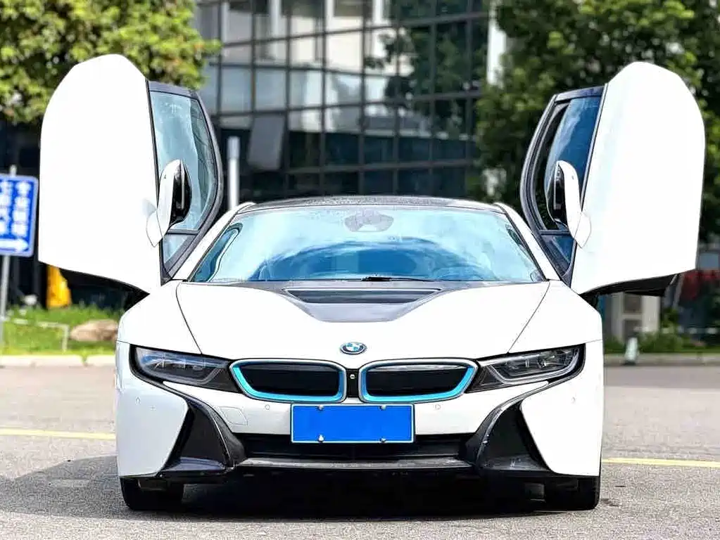 BMW i8 — миниатюра 7