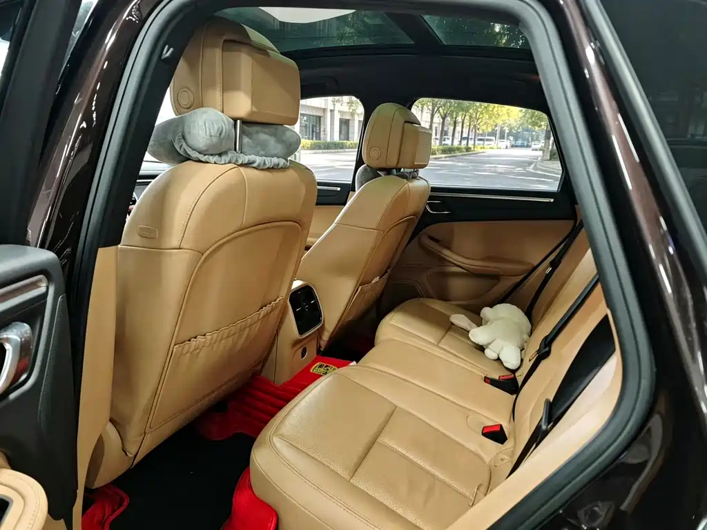 Porsche Macan — миниатюра 8