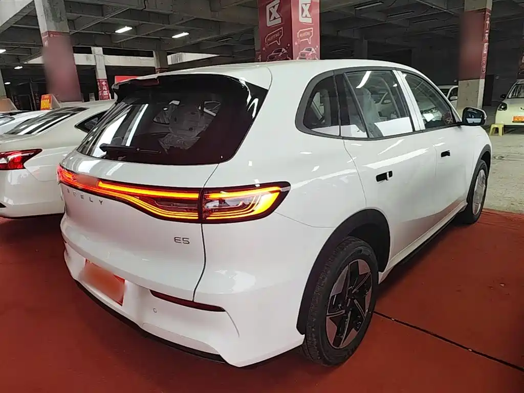 Geely Galaxy Galaxy E5 E5 2026 530km