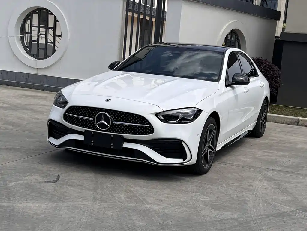 Mercedes-Benz C-Class 2024