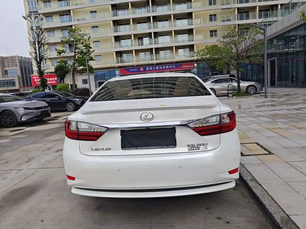 Lexus ES 2015 200 Elite