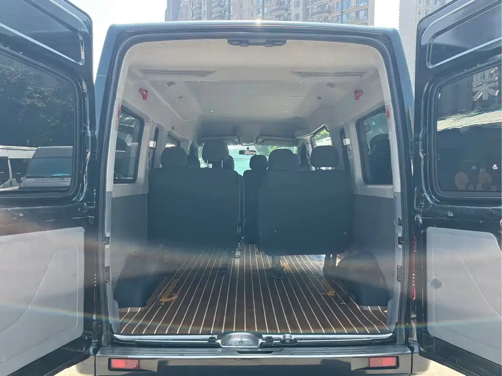 MAXUS V80 — миниатюра 13