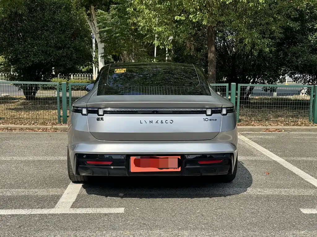 Lynk & Co 10 — миниатюра 5