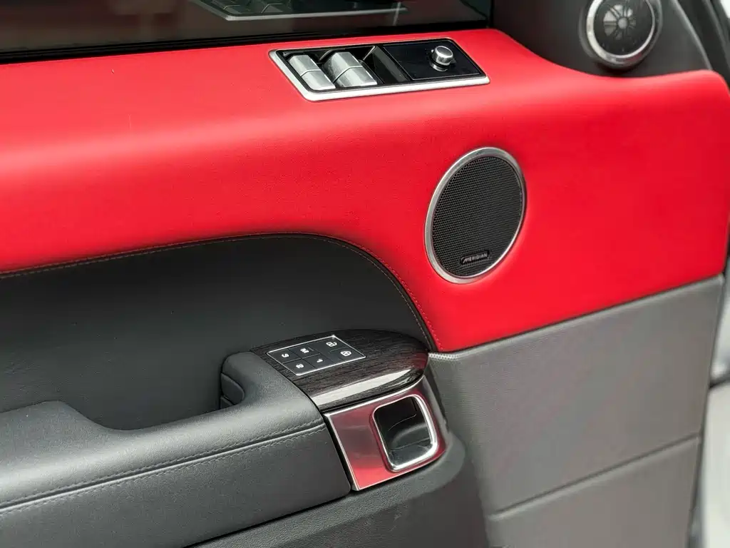 Land Rover Sport — миниатюра 12