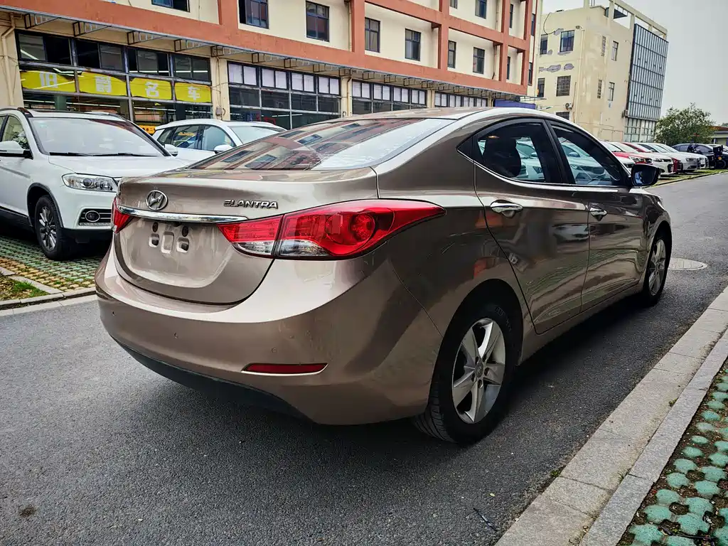 Hyundai Elantra 2013 1.6L AT Lead