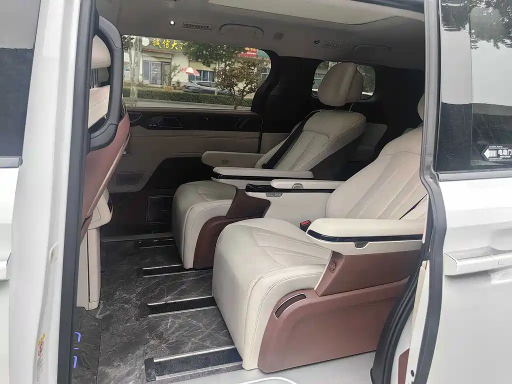 BYD Xia — миниатюра 10