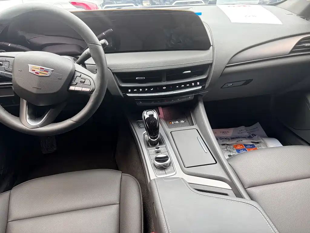 Cadillac CT5 — миниатюра 9