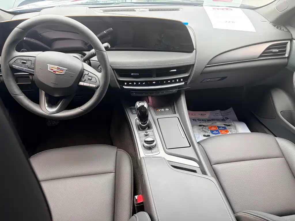 Cadillac CT5 — миниатюра 11