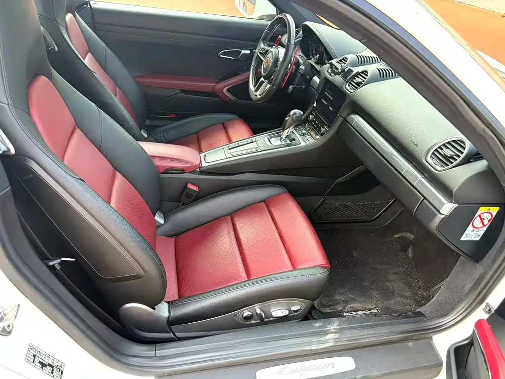 Porsche 718 2018 Cayman 2.0T