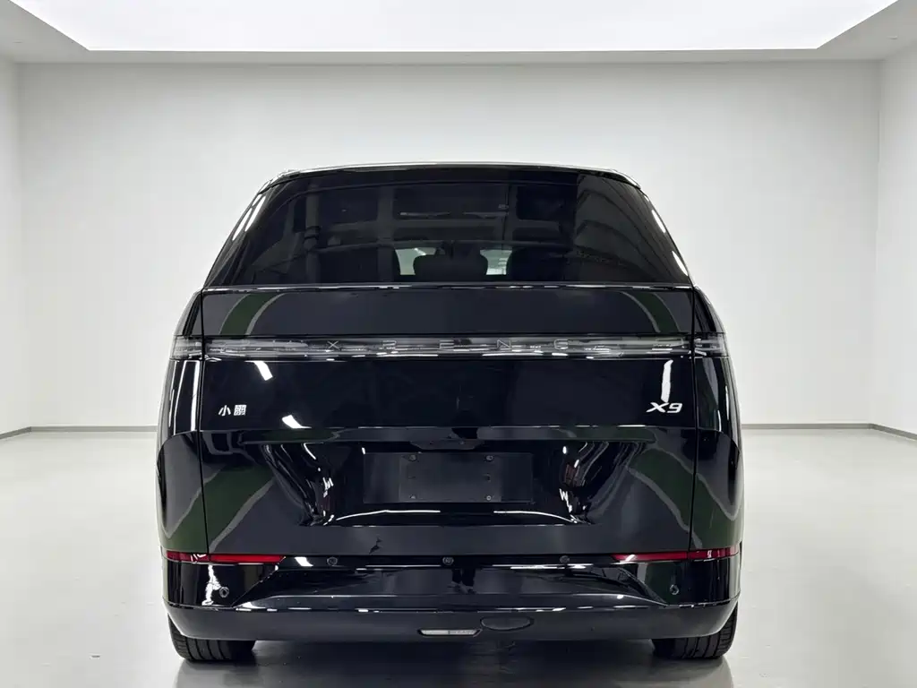 XPeng X9 — миниатюра 4