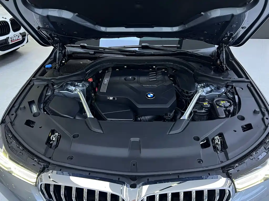 BMW 6 Series GT — миниатюра 6