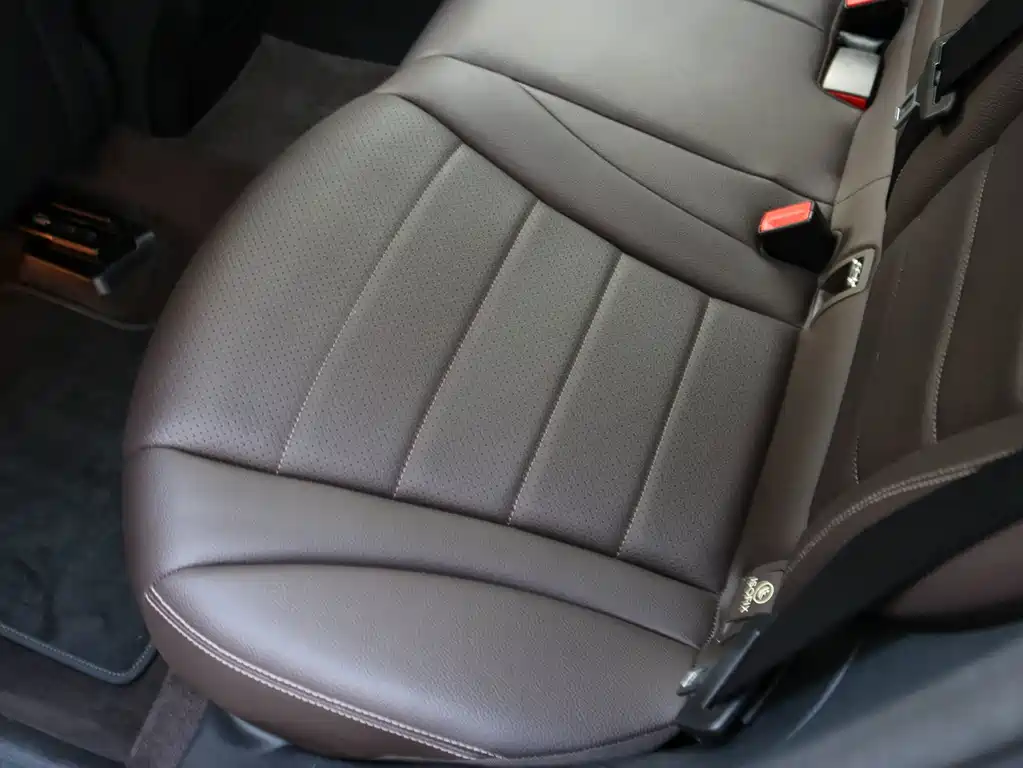 Mercedes-Benz GLC — миниатюра 10