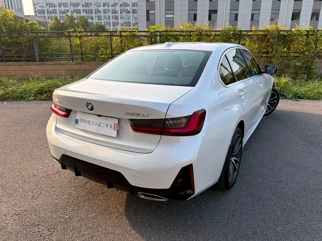 BMW 3 Series — миниатюра 5