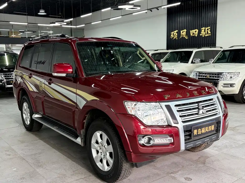Mitsubishi Pajero (Import) — миниатюра 6