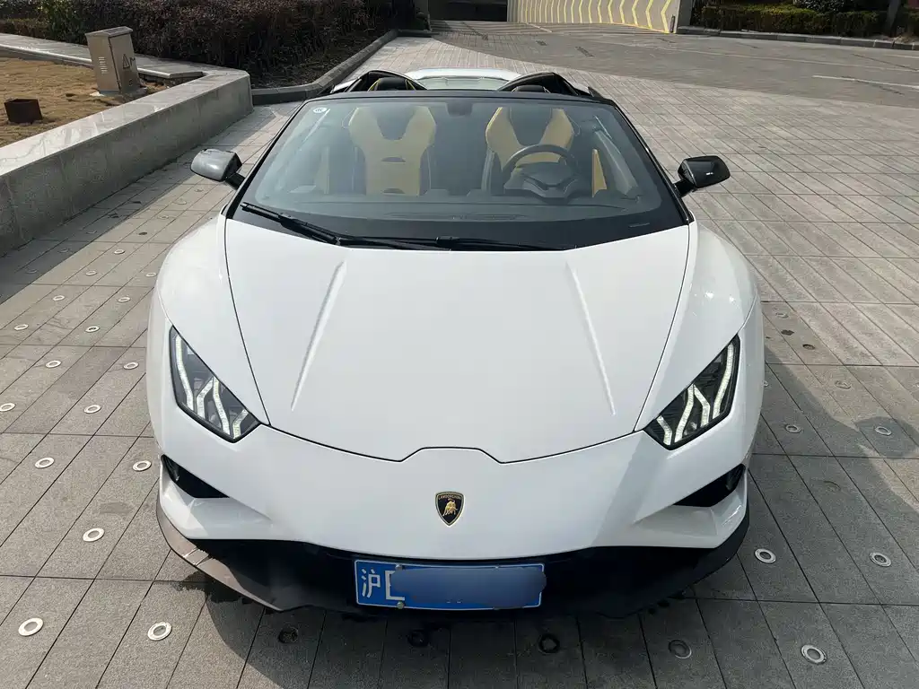 LAMBORGHINI HURACÁN