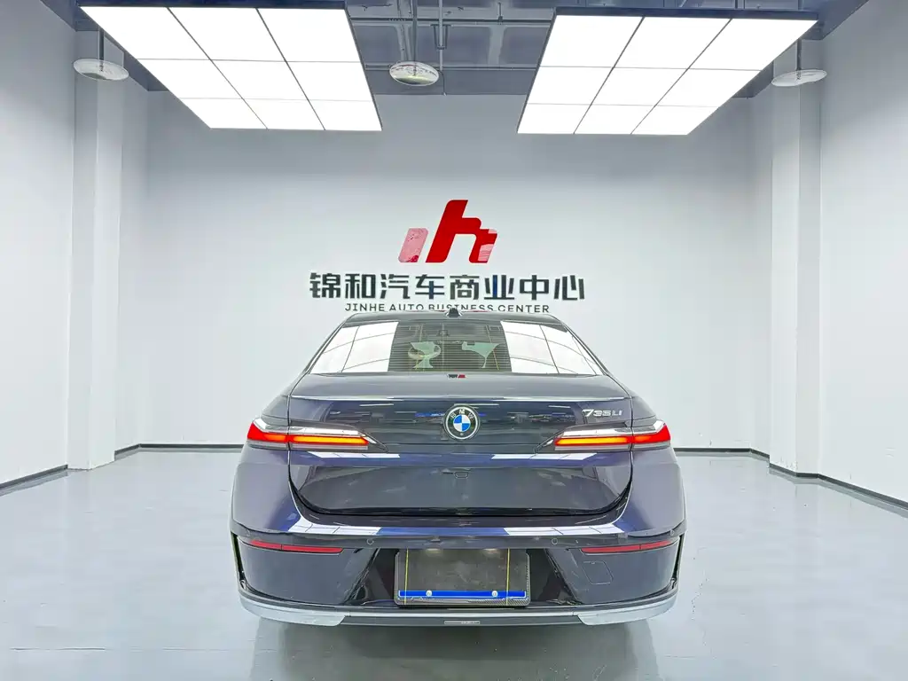 BMW 7 Series 7 2023 735Li Luxury