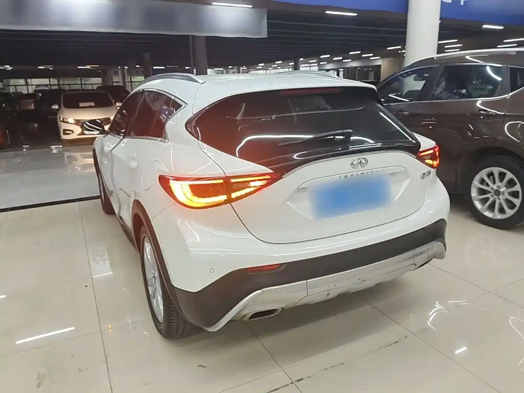 Infiniti QX30 — миниатюра 5