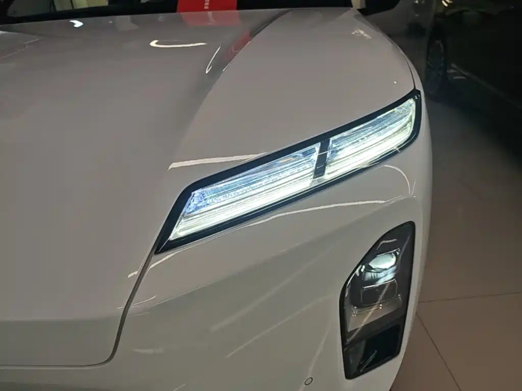 NIO ES8 — миниатюра 24