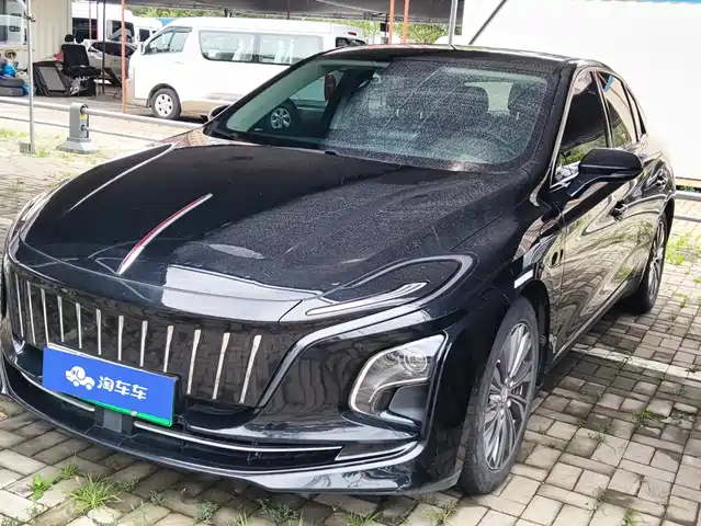 2024 Hongqi E-QM5