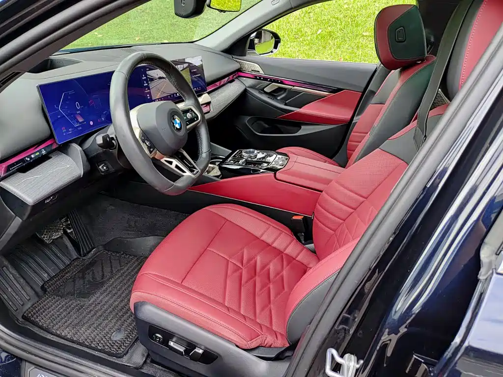 BMW 5 Series — миниатюра 7