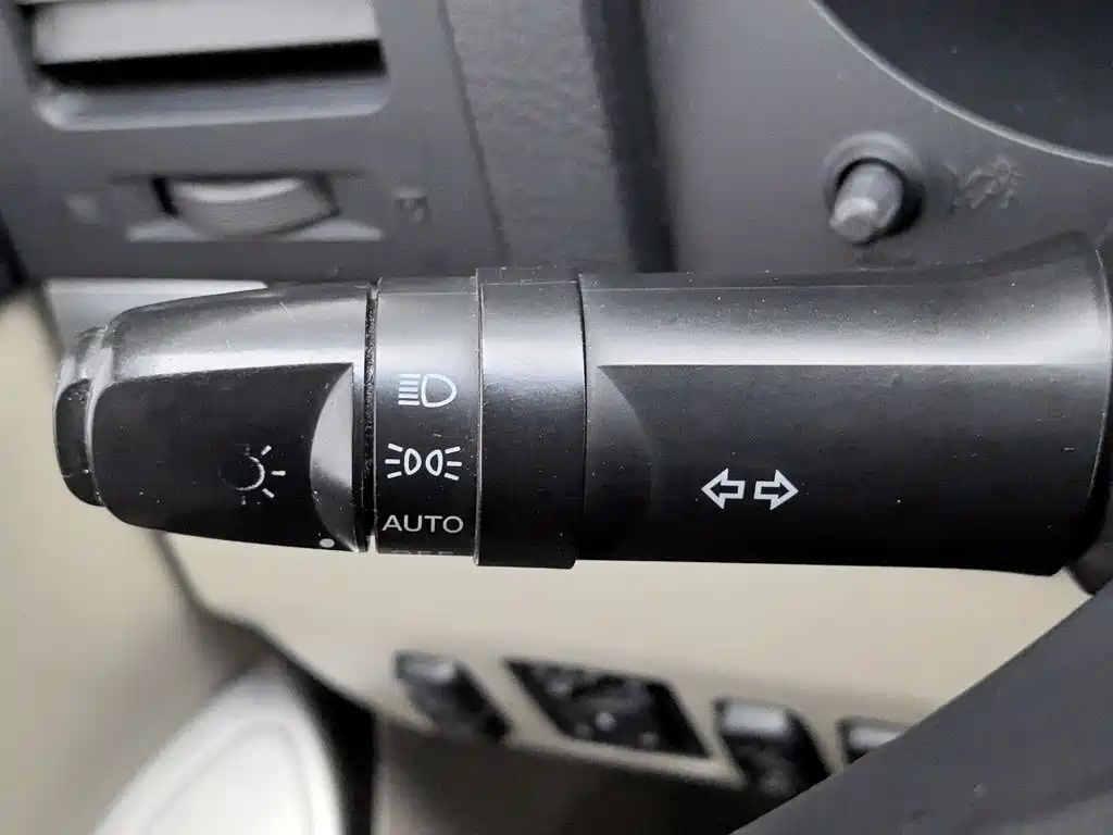 Mitsubishi Pajero (Import) — миниатюра 21