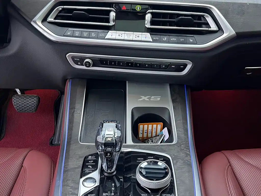 BMW X5 2022 xDrive 30Li Premium M Sport