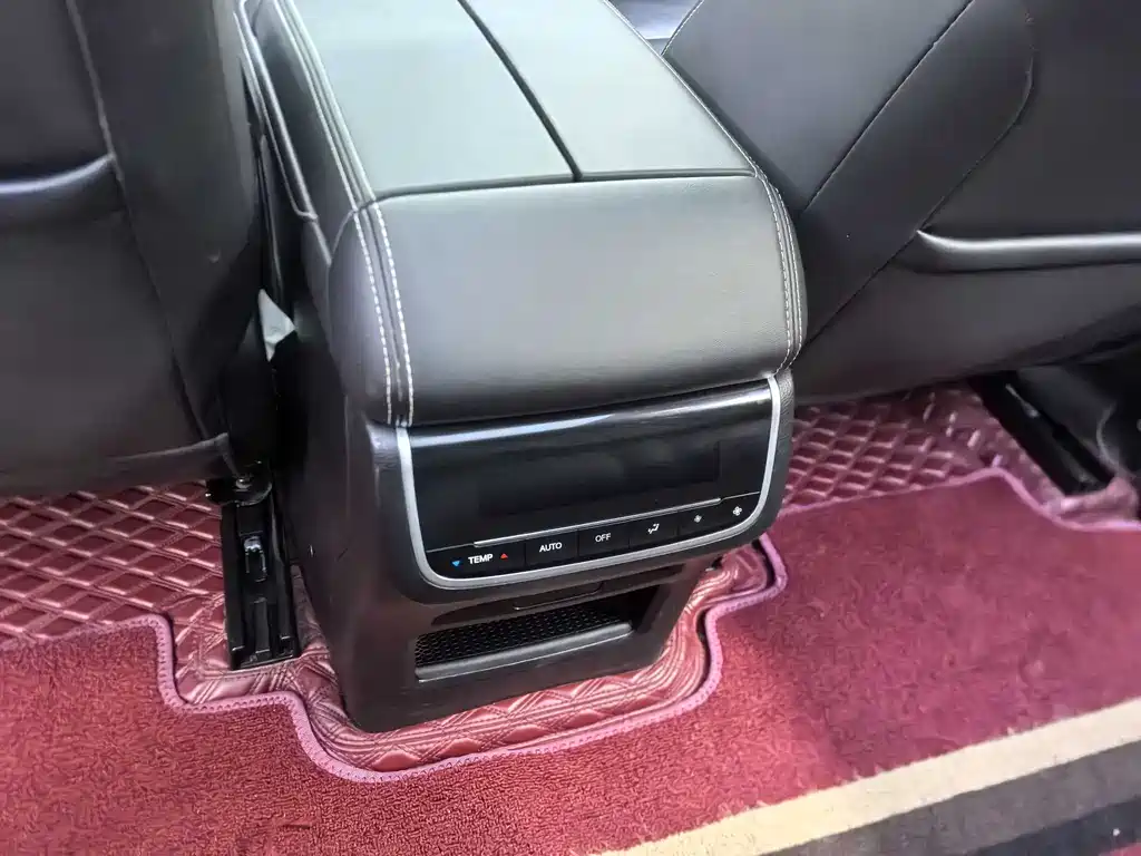 GAC GS8 2022 2.0TGDI Luxury Smart Connect （ мест）