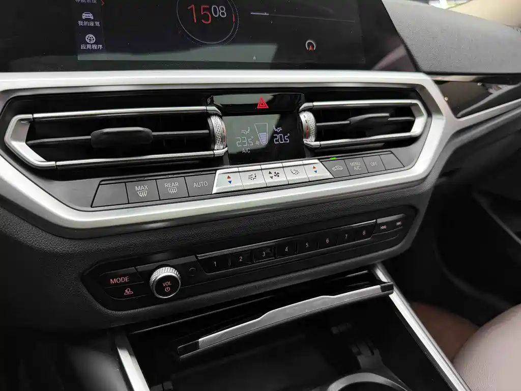 BMW 3 Series — миниатюра 17