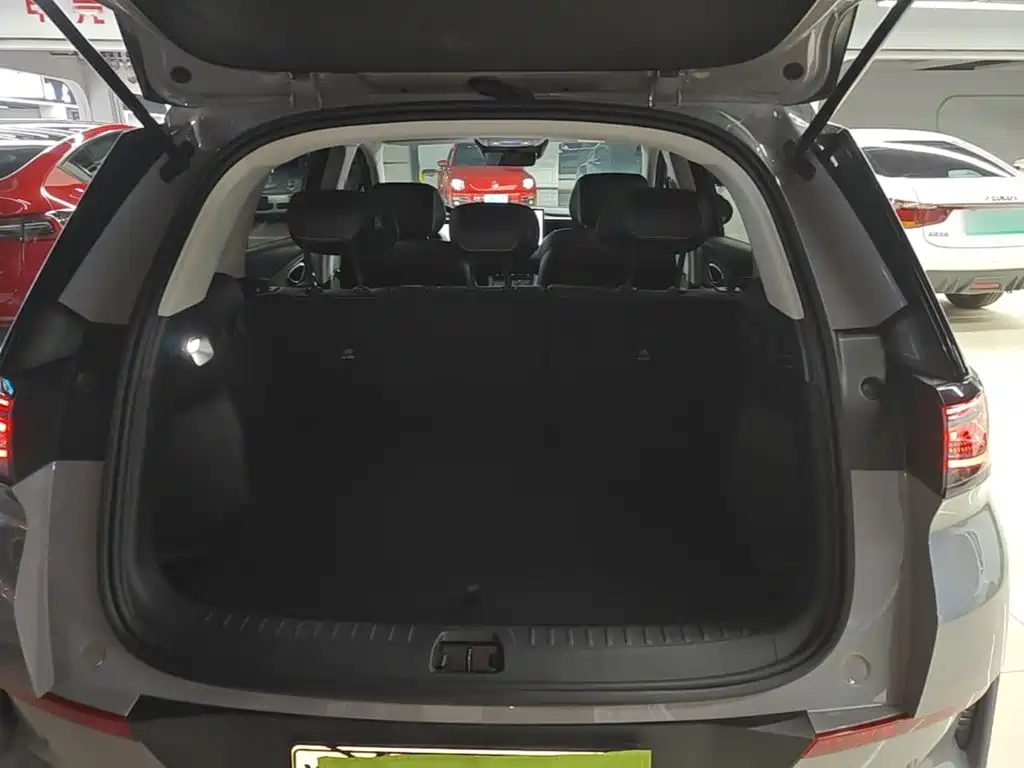 BYD Sealion 05 EV — миниатюра 19