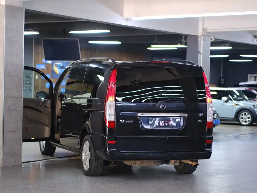 Mercedes-Benz Viano — миниатюра 10