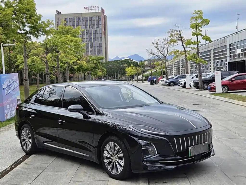Hongqi E-QM5 2023 560km PLUS