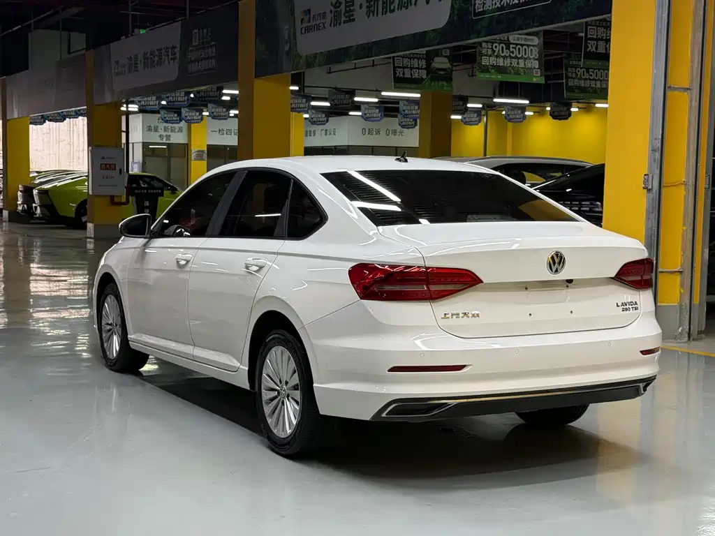 Volkswagen Lavida — миниатюра 7