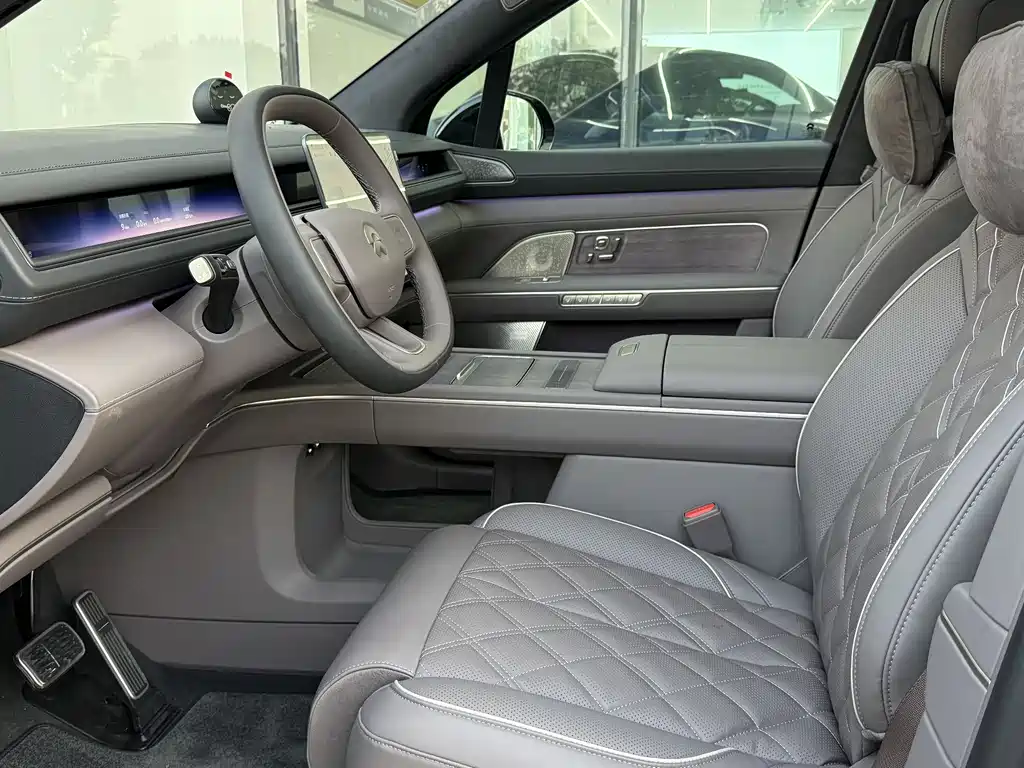 NIO ES8 2026 мест Executive Luxury