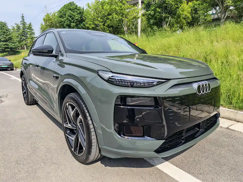 Audi Q6L e-tron