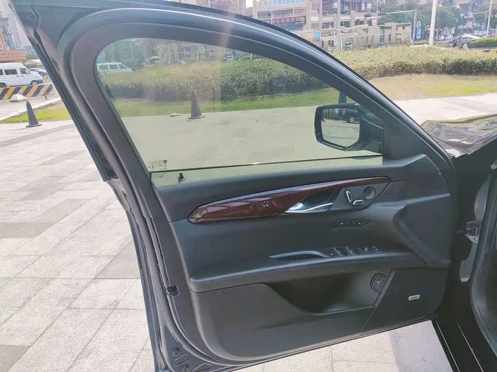 Cadillac CT6 — миниатюра 16