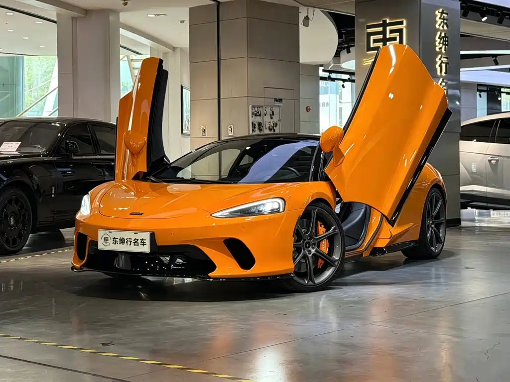 McLaren GT 2021