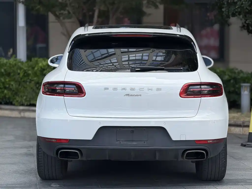 Porsche Macan — миниатюра 9