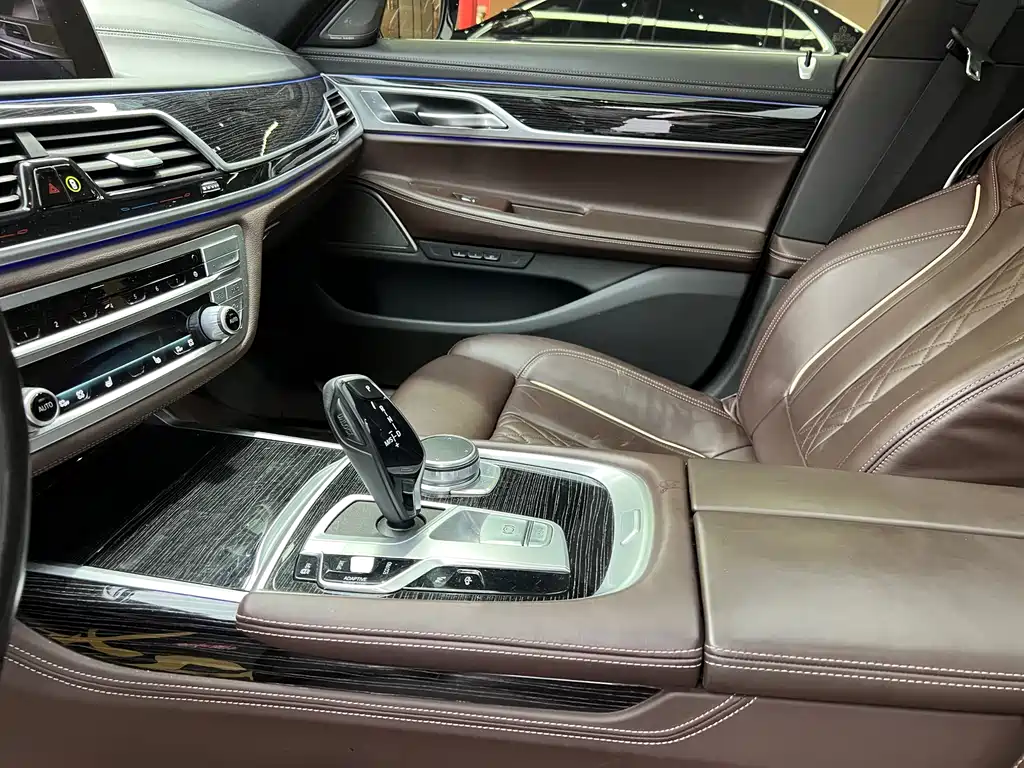 BMW 7 Series 7 2021 730Li M Sport