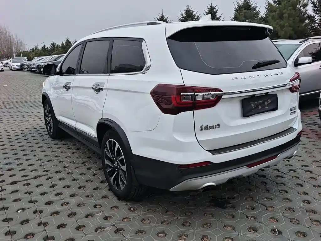 Dongfeng T5L 2019 1.5T CVT Luxury 7 мест