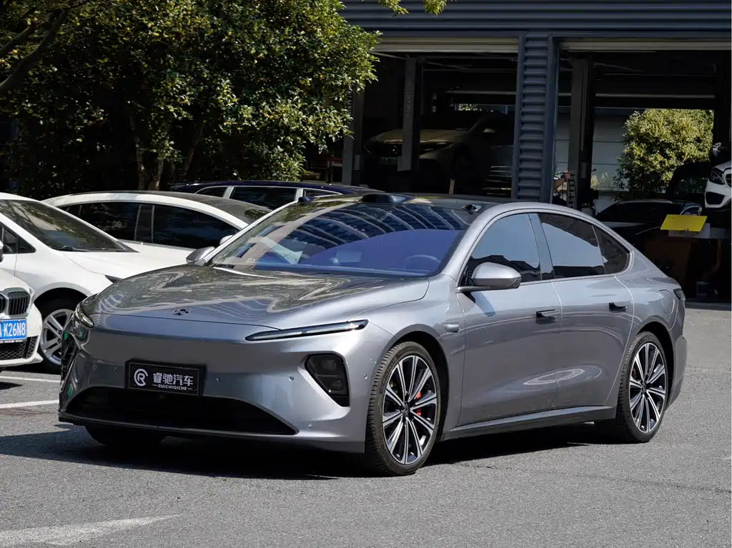 NIO ET7