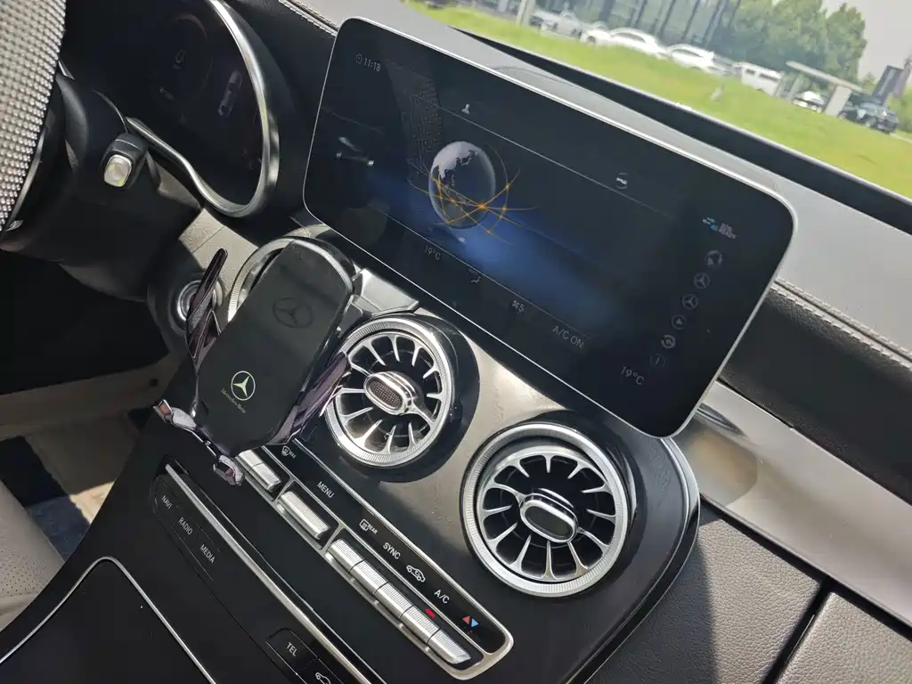 Mercedes-Benz C-Class — миниатюра 17