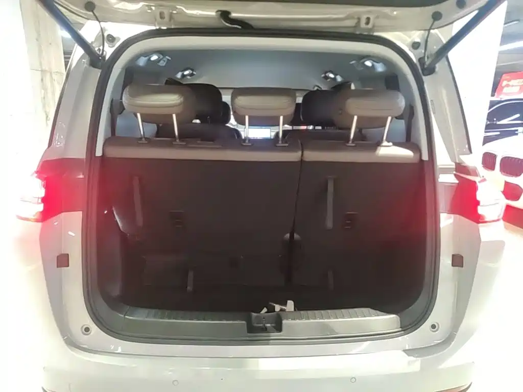 Wuling Xingguang 730 New Energy — миниатюра 19