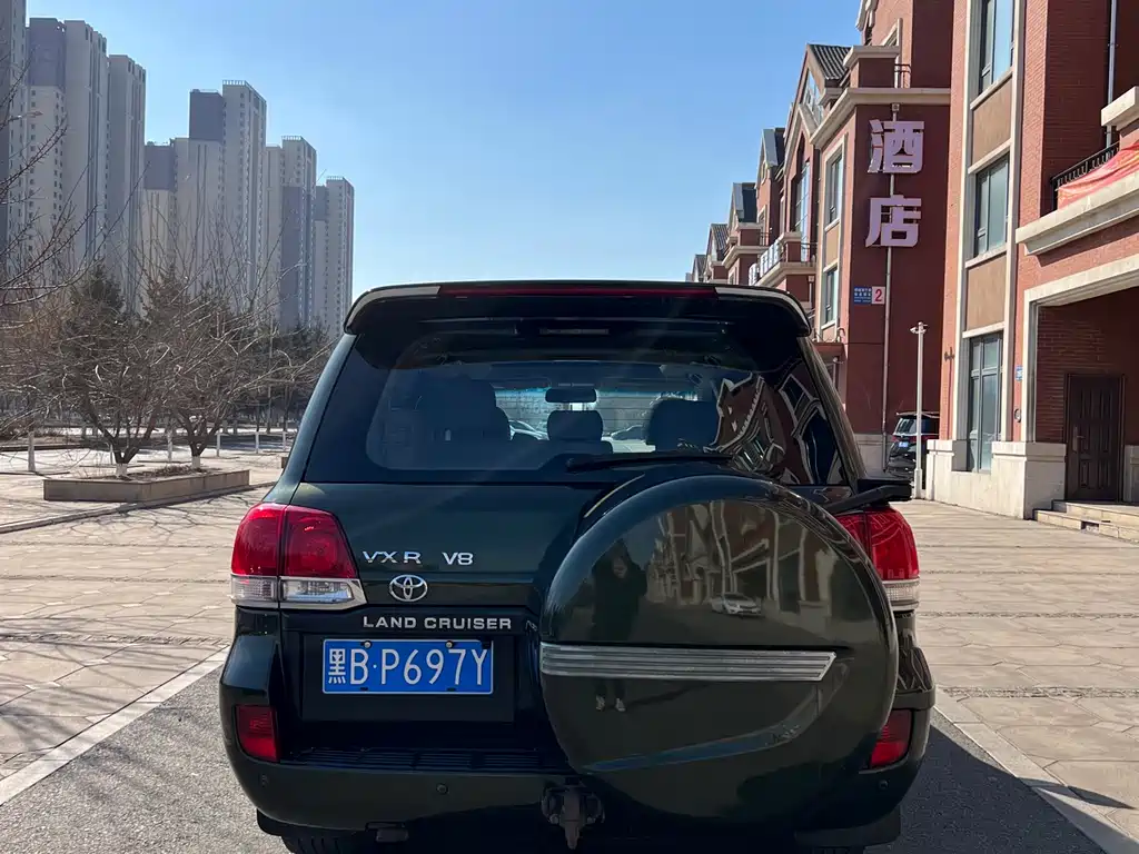 Toyota Land Cruiser