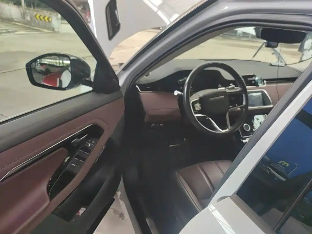 Land Rover Evoque PHEV — миниатюра 17