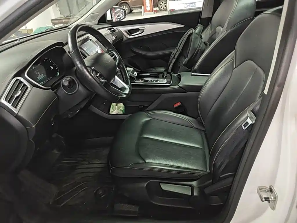 Roewe i6 MAX New Energy — миниатюра 15