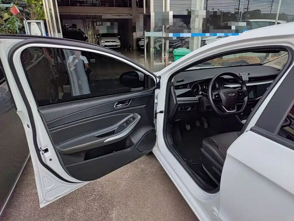 Chery Arrizo 5 — миниатюра 16